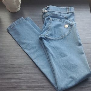 Freddy wr.up light blue